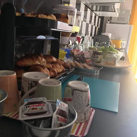 Interno 10 Couette-café